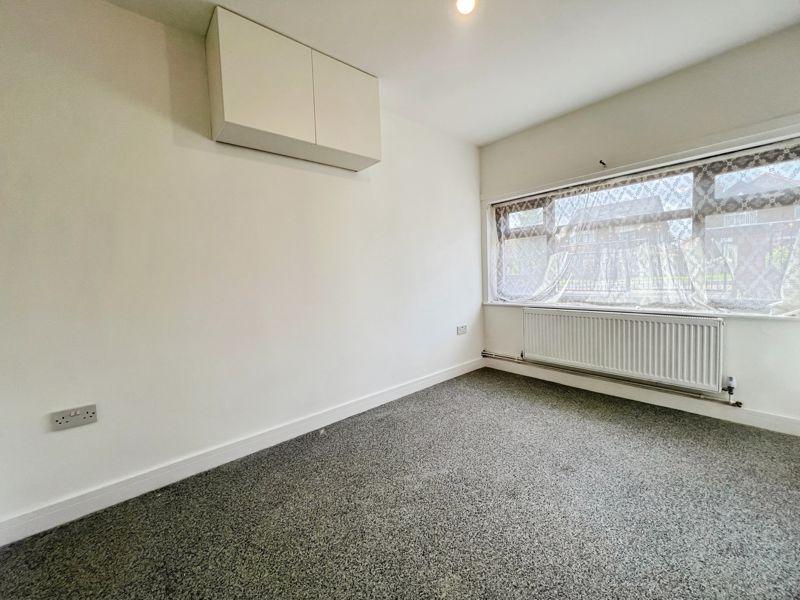 Bedroom 5/office