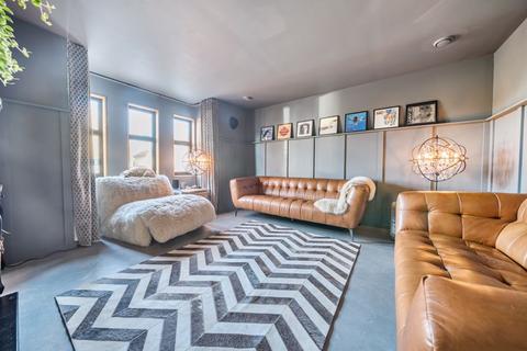 4 bedroom detached house for sale, Wootton Road, Lee-On-The-Solent, PO13