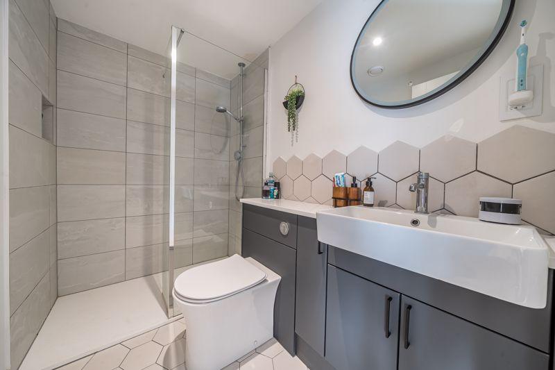 En Suite Bedroom...