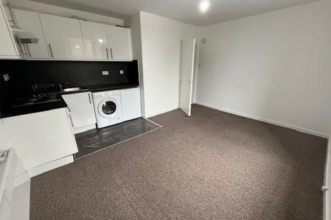 1 bedroom flat to rent, 42 1.R City Road, Dundee, DD2 2BJ