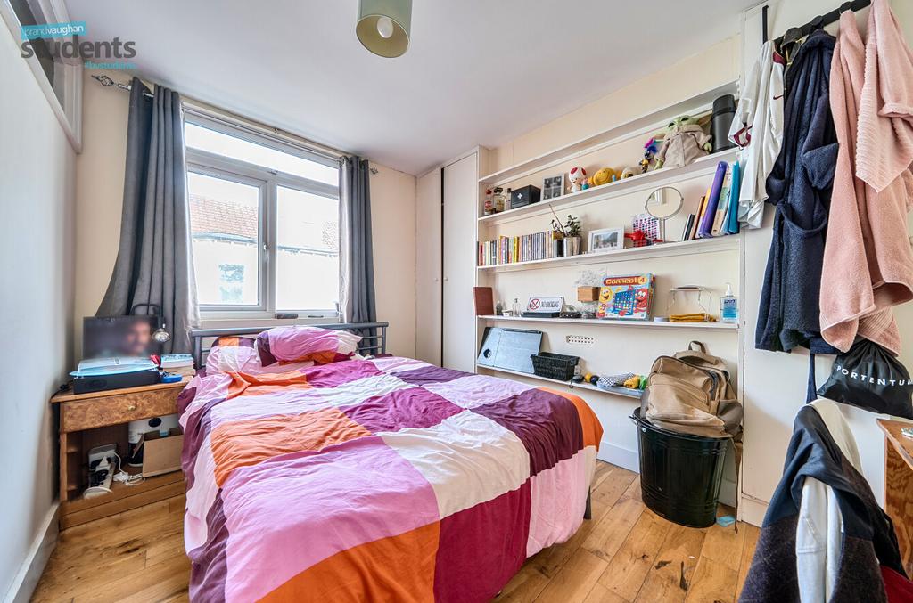 0a718f3f-6927-4b9...