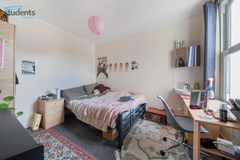 6 bedroom terraced house to rent, Brading Road, East Sussex BN2
