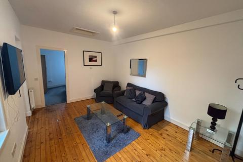 undefined, Raeburn Place, Edinburgh, EH4