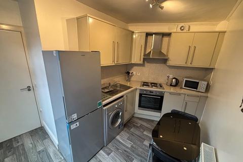 undefined, Raeburn Place, Edinburgh, EH4
