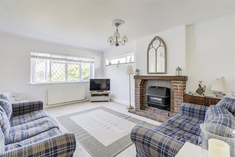 2 bedroom bungalow for sale, Colindale Road North, Ferring, Worthing, West Sussex, BN12
