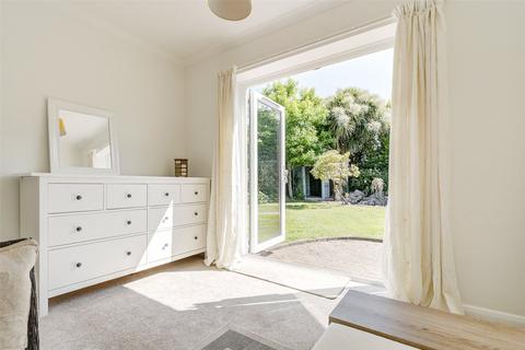2 bedroom bungalow for sale, Colindale Road North, Ferring, Worthing, West Sussex, BN12