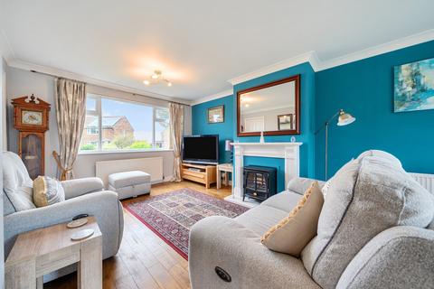 2 bedroom semi-detached house for sale, Owlcotes Gardens, Pudsey, West Yorkshire, LS28
