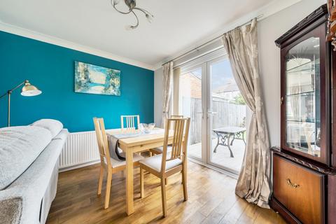 2 bedroom semi-detached house for sale, Owlcotes Gardens, Pudsey, West Yorkshire, LS28