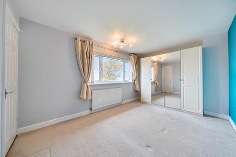 2 bedroom semi-detached house for sale, Owlcotes Gardens, Pudsey, West Yorkshire, LS28