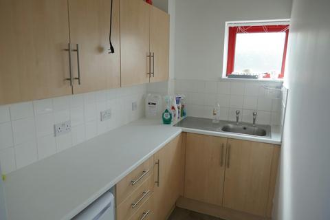 Warehouse to rent, East Rd Harlow CM20 2BJ