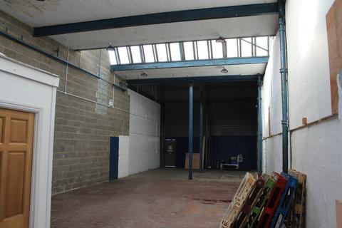 Industrial unit to rent, South Rd Harlow CM20 2BZ