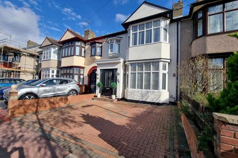 4 bedroom terraced house for sale, Sandringham Road, Barking