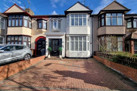 4 bedroom terraced house for sale, Sandringham Road, Barking
