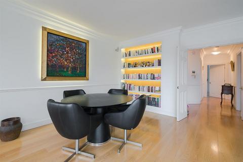 3 bedroom apartment to rent, Holst Mansions, Barnes, London