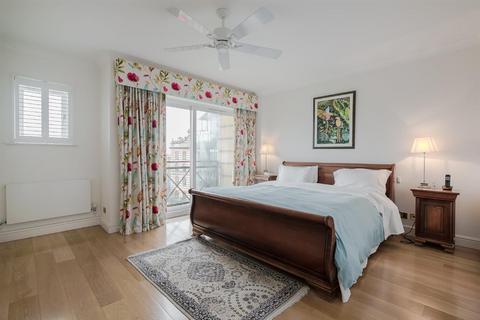 3 bedroom apartment to rent, Holst Mansions, Barnes, London