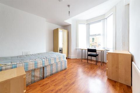 6 bedroom maisonette to rent, £135pppw - Helmsley Road, Sandyford, NE2