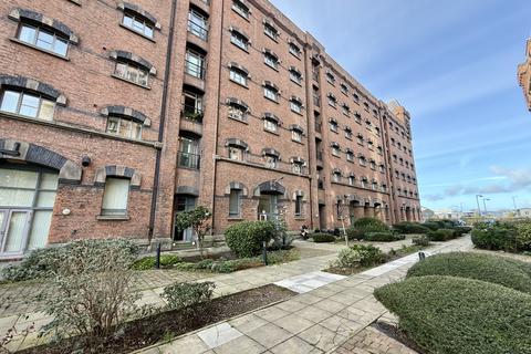 2 bedroom flat for sale, Apartment 32, East Float Quay, Dock Road, Birkenhead CH41 1DN