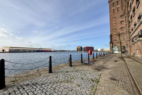 2 bedroom flat for sale, Apartment 32, East Float Quay, Dock Road, Birkenhead CH41 1DN