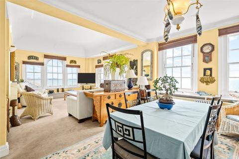 3 bedroom apartment for sale, Courtenay Terrace, Hove, East Sussex, BN3
