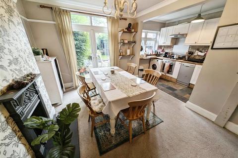 3 bedroom semi-detached house for sale, Meynell Grove, Sherwood Rise, Nottingham, NG7 7NA