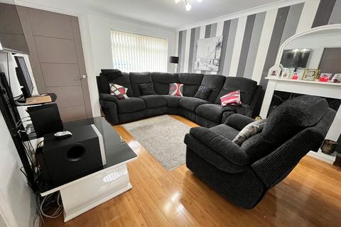 4 bedroom detached house for sale, Ventnor Gardens, Luton, Bedfordshire, LU3 3SL