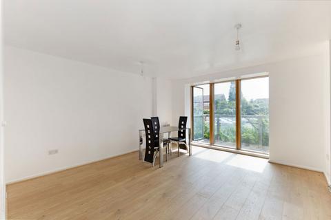 2 bedroom apartment to rent, London Road, Isleworth TW7
