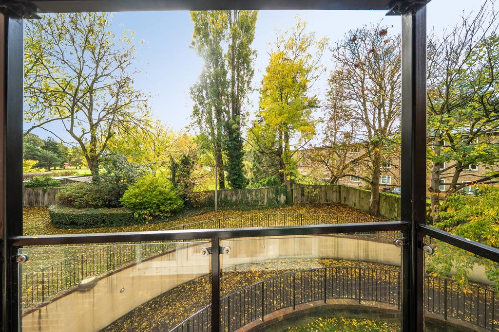 1371369-19-68f778...