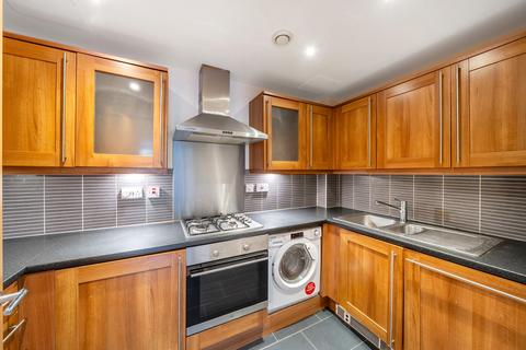 2 bedroom apartment for sale, Marsh Road, Pinner