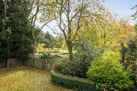 2 bedroom apartment for sale, Marsh Road, Pinner