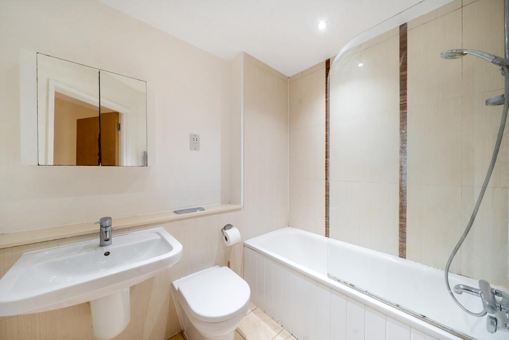 1371369-3-68f777a...