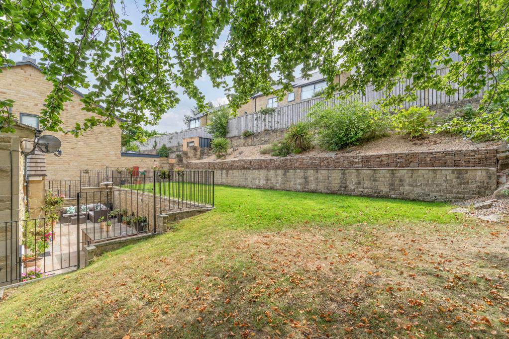 Lawned Gardens