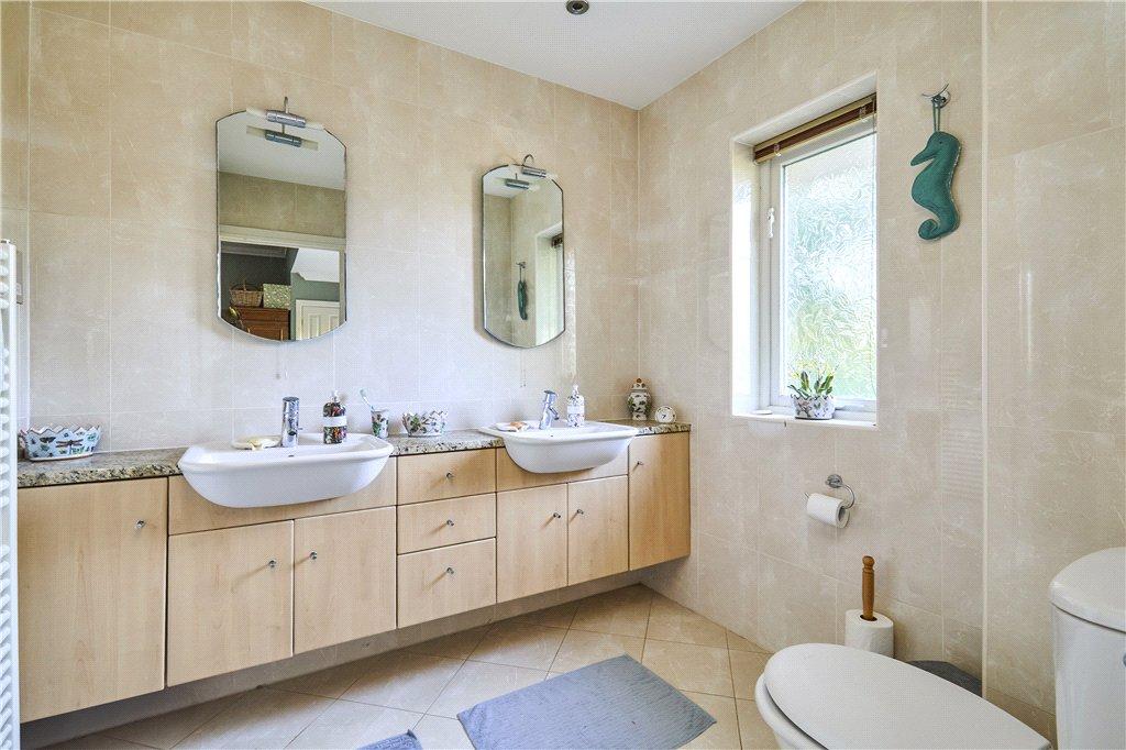 Ensuite