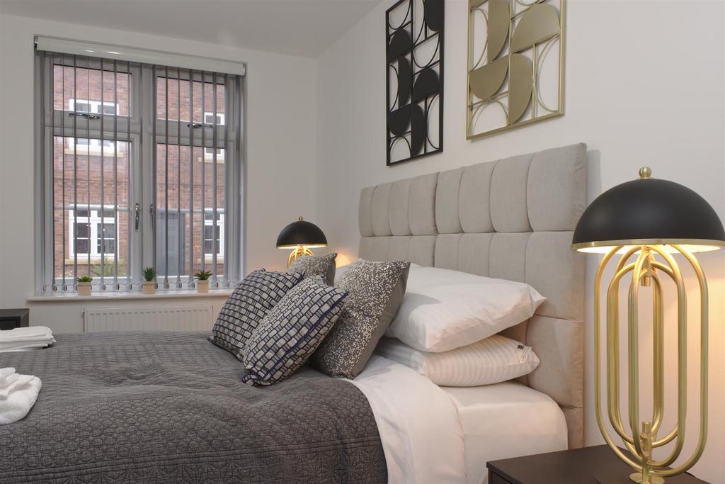 Bed2 3.jpg