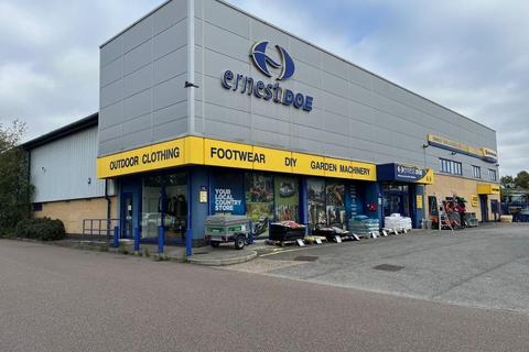 Retail property (high street) to rent, 150 Rayne Rd Braintree CM7 2QS
