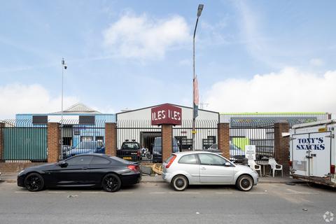 Warehouse to rent, 24 Willow Ln Mitcham CR4 4NA