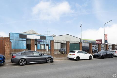 Warehouse to rent, 24 Willow Ln Mitcham CR4 4NA