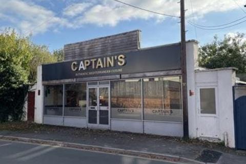 Restaurant for sale, 13-15 Earls Court Rd Amesbury SP4 7LU