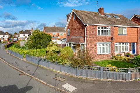 98 Van Diemans Road, Wombourne, Wolverhampton