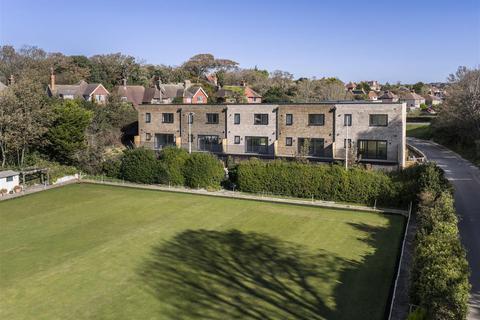 3 bedroom townhouse for sale, Blatchington Road, Seaford