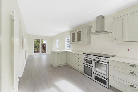 4 bedroom detached house for sale, London Road, West Malling ME19