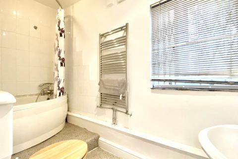 undefined, Castle Street, Reading, Berkshire, RG1