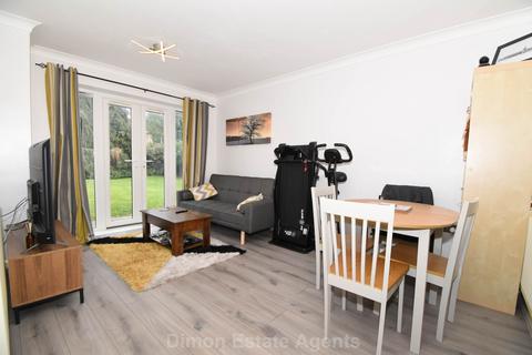 2 bedroom flat for sale, Redlea Court, Military Road, Gosport