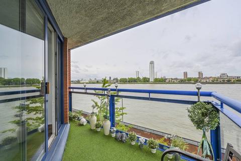 1 bedroom flat to rent, Nova Building, Isle Of Dogs, London, E14