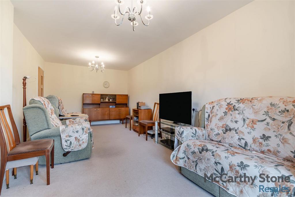 8666853-interior03.jpg