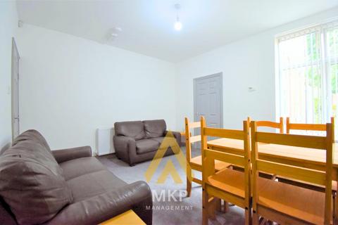 5 bedroom terraced house to rent, Raddlebarn Road, Selly Oak, Birmingham B29