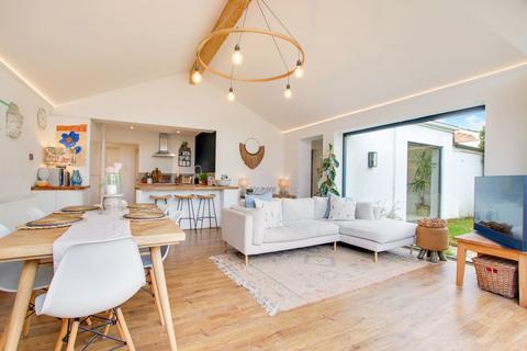 undefined, Clinton Road, Lymington, SO41