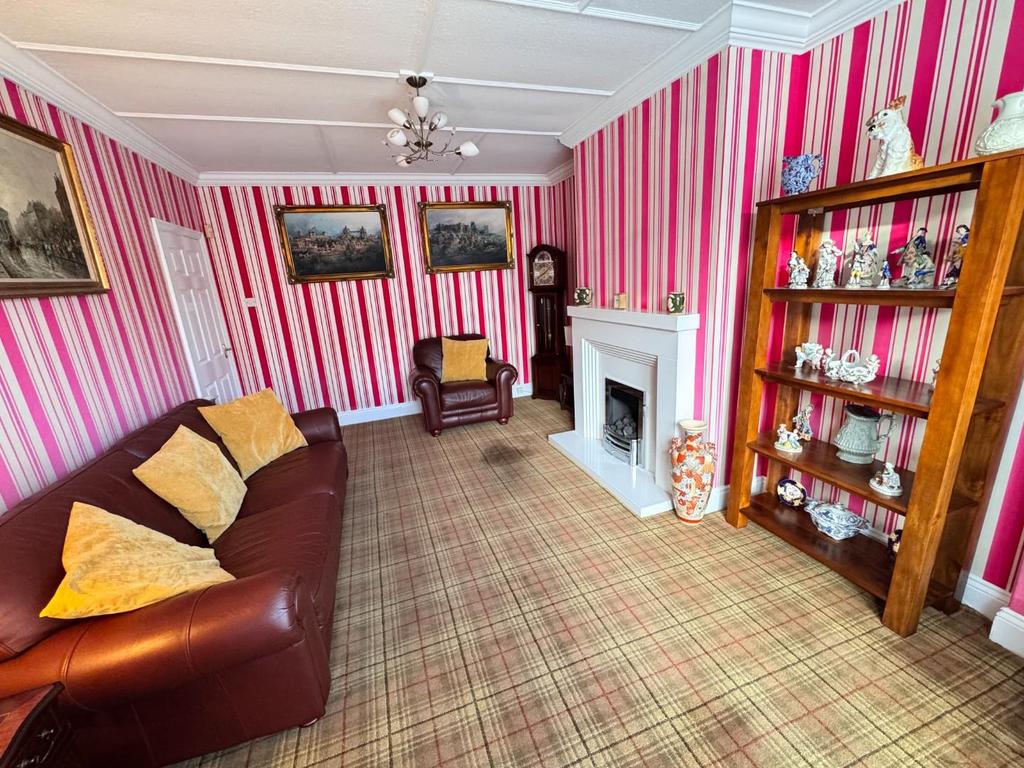 Rear reception room