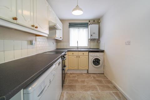 2 bedroom apartment for sale, Yeovil Close,  Farnborough, GU14