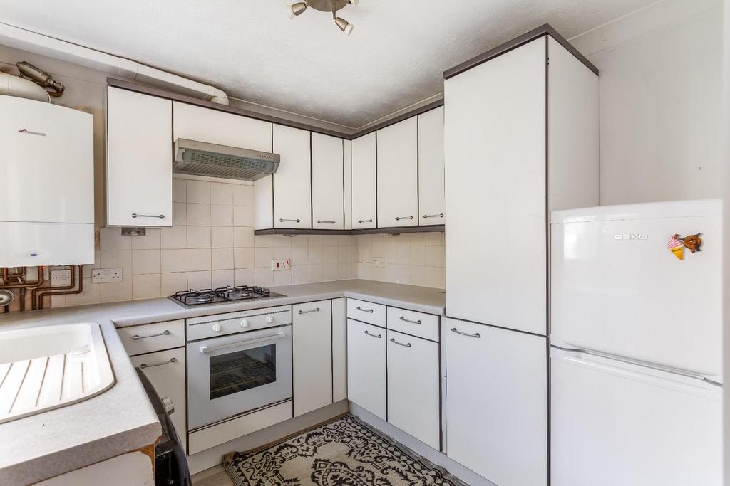 Kitchen (2).jpg