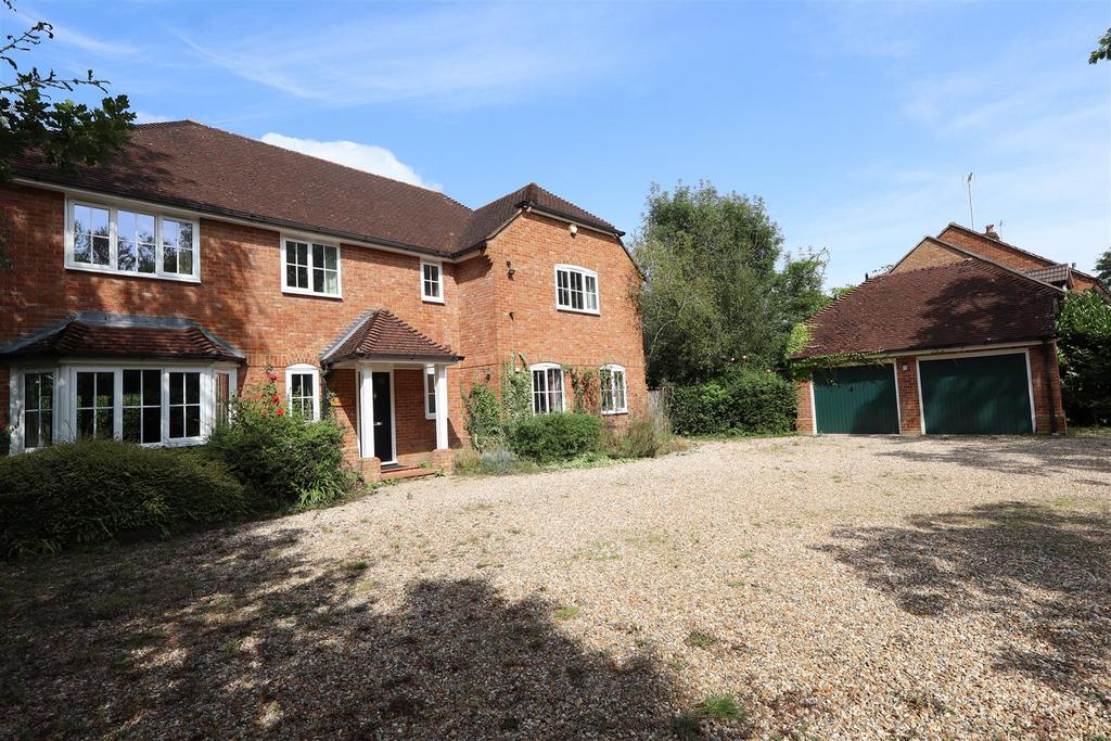 The Rectory, The Village, Finchampstead (1).JPG